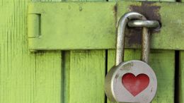 Live in a New World that Unhappiness Can't Enter