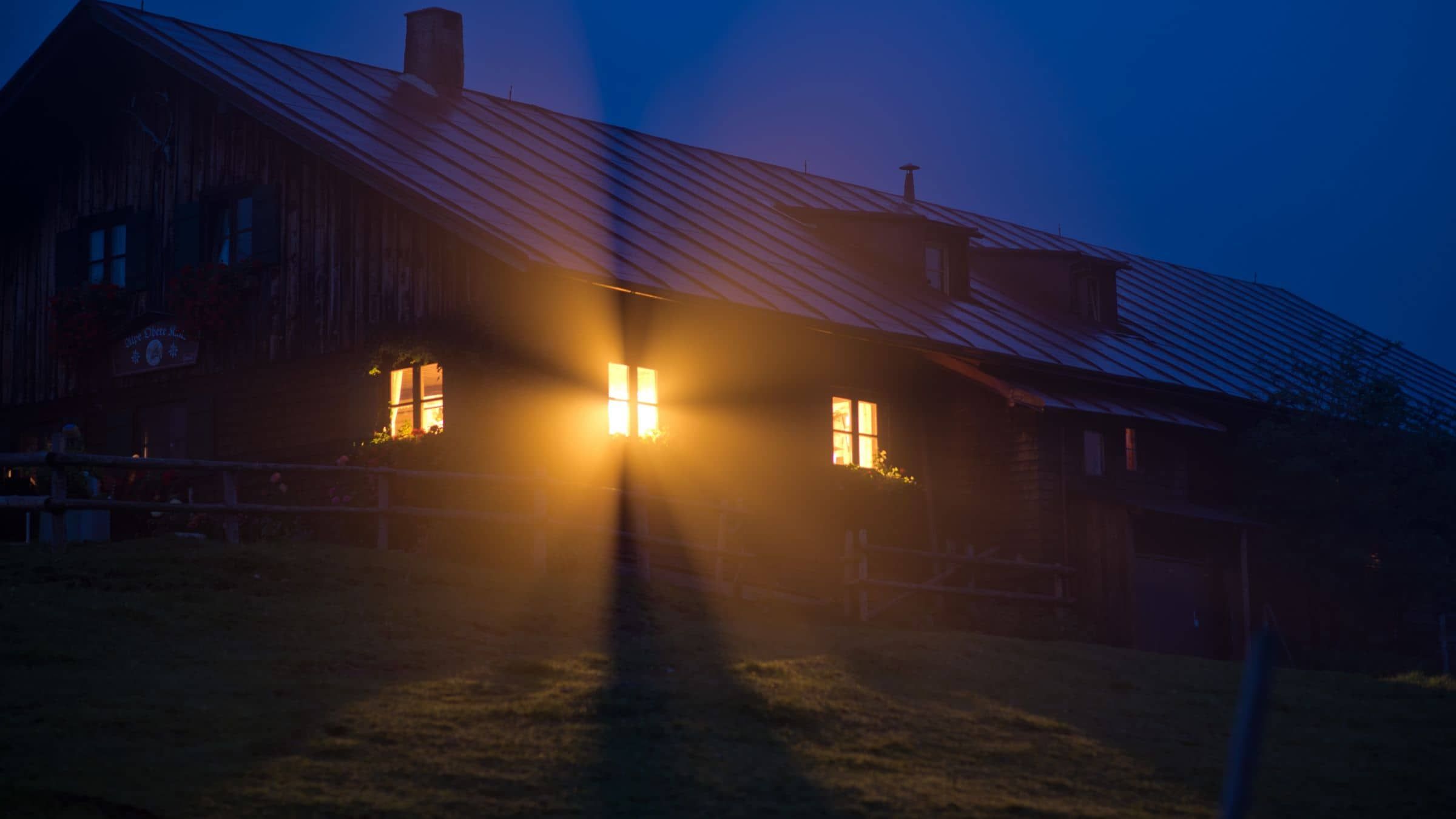 Move into the House of Light - In - Us